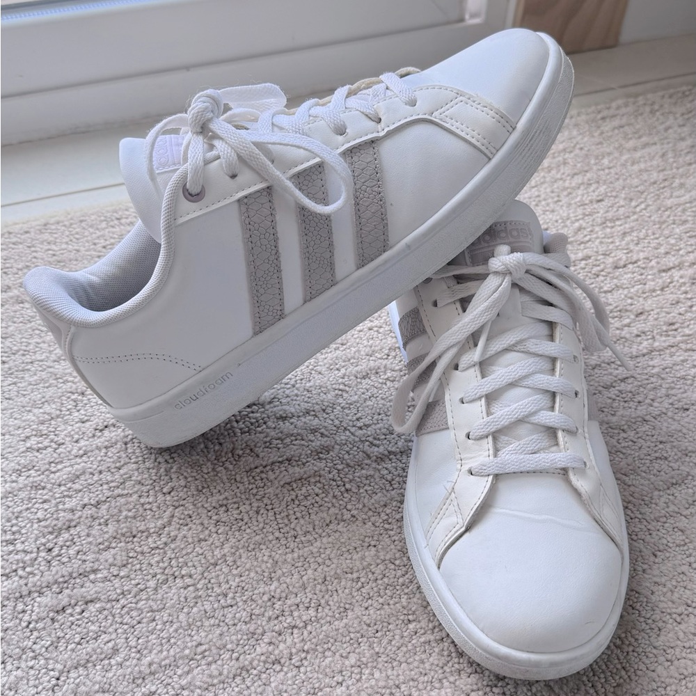 Adidas Women’s sneakers